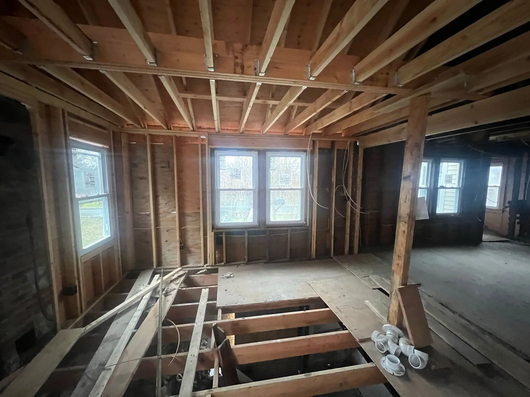 Interior framing during reconstruction