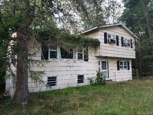 Angled exterior before rehabilitation